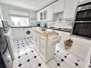 Photo 22- click for photo gallery